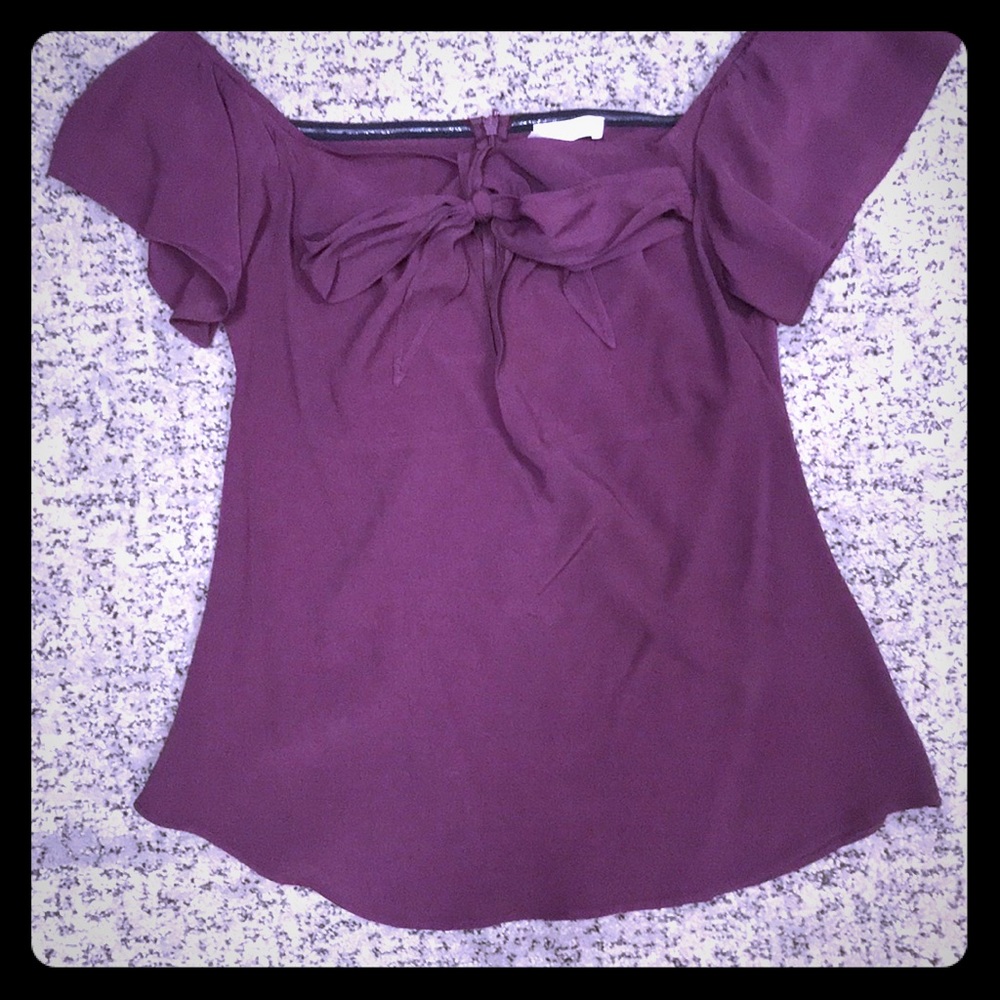 Leith off the shoulder top with tie keyhole bust